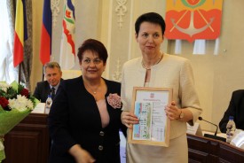 Майская Дума: юбилей депутатов, поздравление предпринимателей и рассмотрение отчета о работе прокуратуры