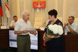 Депутаты определили «Почетного гражданина города Волгодонска», заслушали отчет полиции и отправились на депутатские каникулы