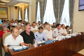 Депутаты определили «Почетного гражданина города Волгодонска», заслушали отчет полиции и отправились на депутатские каникулы
