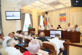 Депутаты определили «Почетного гражданина города Волгодонска», заслушали отчет полиции и отправились на депутатские каникулы