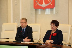 «Профессия круглосуточная и не имеющая выходных…». Свой профессиональный праздник отмечают работники бытового обслуживания и ЖКХ
