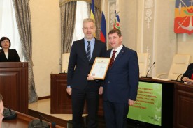 «Профессия круглосуточная и не имеющая выходных…». Свой профессиональный праздник отмечают работники бытового обслуживания и ЖКХ