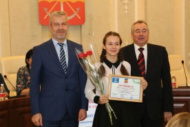 Юные таланты Волгодонска получили именную поддержку