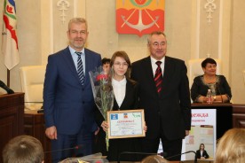 Юные таланты Волгодонска получили именную поддержку