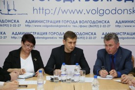 Глава Администрации Виктор Мельников встретился с членами депутатской комиссии по ЖКХ