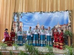 В 8 округе поздравили жителей с Днём Победы