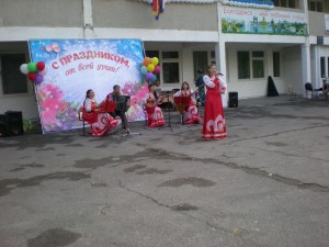 К сожаленью, день рожденья только раз в году…