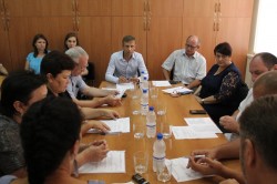 Депутатская комиссия по ЖКХ: урн на остановках должно быть больше