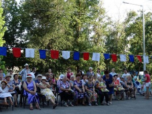 "Живи, цвети, мой Волгодонск!" - День города в округе №14
