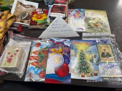 Жители восьмого округа собрали и передали новогодние подарки для солдат, участвующих в СВО
