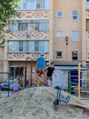 Мы - хозяева в своих дворах.
