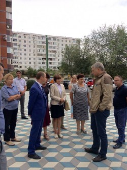 Министр ЖКХ РО в округе № 12