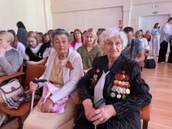 В восьмом округе прошел праздничный концерт «На крыльях победной весны»