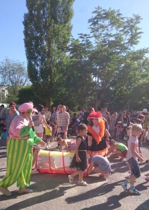 "Здравствуй, лето звонкое!"