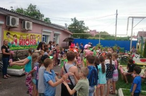 Детская развлекательная программа «Солнечный круг» в 10 округе.