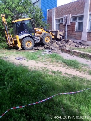 Долгожданный ремонт кровли библиотеки в 21 округе.