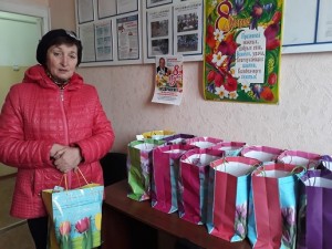 С праздником, милые дамы!