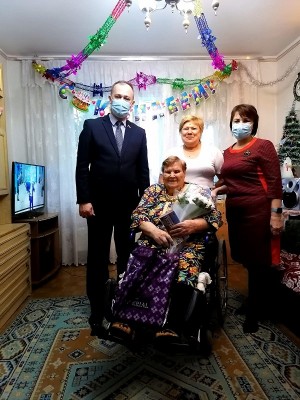 И помнит мир спасенный