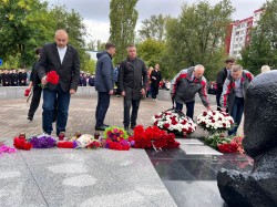 Митинг памяти жертвам теракта.
