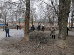 Субботник в 10 округе