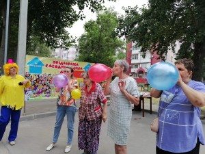 Весело и душевно в округе № 4 отметили День соседей