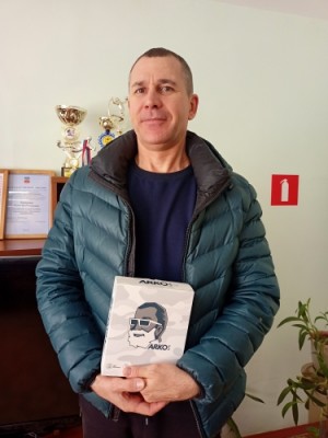 Алексей Брежнев поздравляет мужчин города с Днем Защитника Отечества