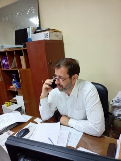 Депутат Алексей Брежнев провел онлайн прием граждан