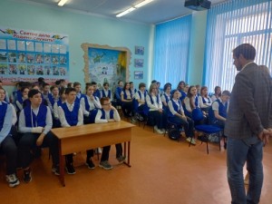 Урок парламентаризма провел Алексей Брежнев