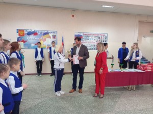 Школьная линейка с участием депутата Алексея Брежнева