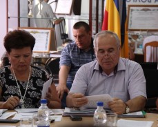 Комиссия по ЖКХ рассмотрела наболевшие вопросы: дороги, ливневки и мусор