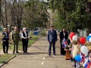 Округ 18. Высадка елей в память о дедах и прадедах