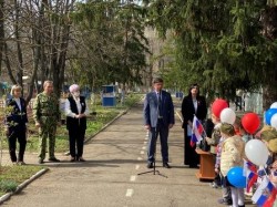 Округ 18. Высадка елей в память о дедах и прадедах