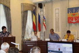 О состоянии правопорядка в городе, подготовке к выборной кампании, результатах государственной итоговой аттестации выпускников школ говорили на  июльском заседании городской Думы