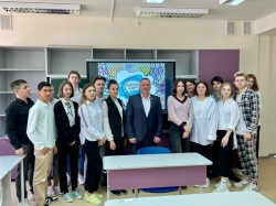 Урок парламентаризма в 8 округе