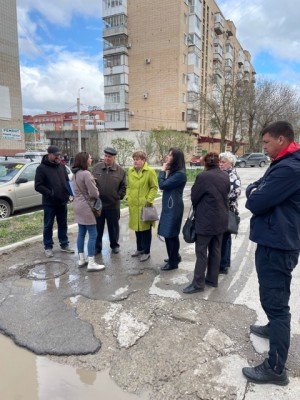 Обследование сложных участков внутриквартальных проездов в 8 округе