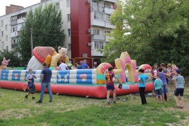 «Должны смеяться дети и в мирном мире жить…»