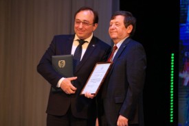 Городской больнице 60 лет: коллектив принимал поздравления от первых лиц