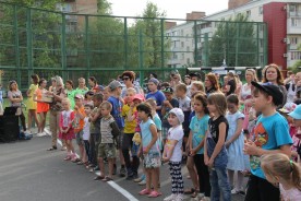 «Должны смеяться дети и в мирном мире жить…»