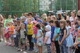 «Должны смеяться дети и в мирном мире жить…»