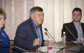 На апрельском заседании городской Думы депутаты оценили развитие города в 2013 году