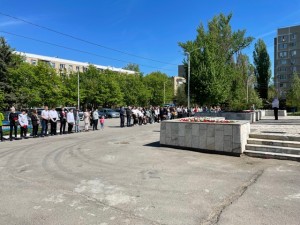 Возложение цветов в 8 округе