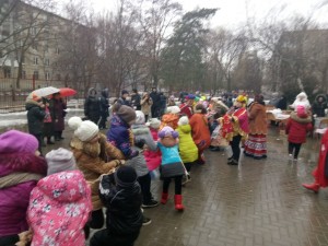 А в округ № 7 Масленица пришла, открывай ворота....