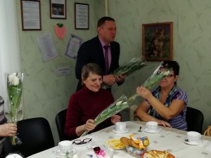 Весна, цветы, подарки!