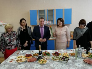 В самый светлый и нежный праздник – 8 марта…..