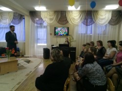 Алексей Брежнев в гостях у детского сада Гусельки