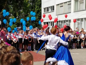           ПОСЛЕДНИЙ ЗВОНОК В  8 ОКРУГЕ 