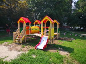 Благоустройство микрорайона                           