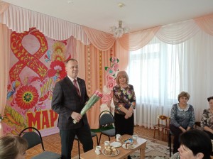Чудесный весенний праздник
