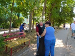 По инициативе депутата А.В.Бородина в округе №16 проведен субботник