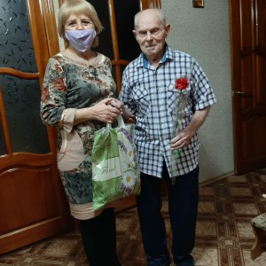 Поздравление ветеранов в 9 округе